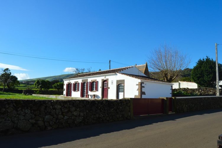 Resid&ecirc;ncia Pires